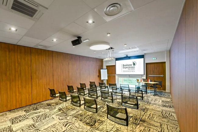 Salle Hêtre du Parc Astérix, une salle pour les séminaires et les réunions