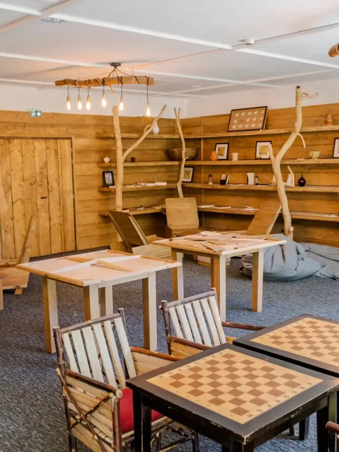 Le salon des animaux caches : Les trois hiboux