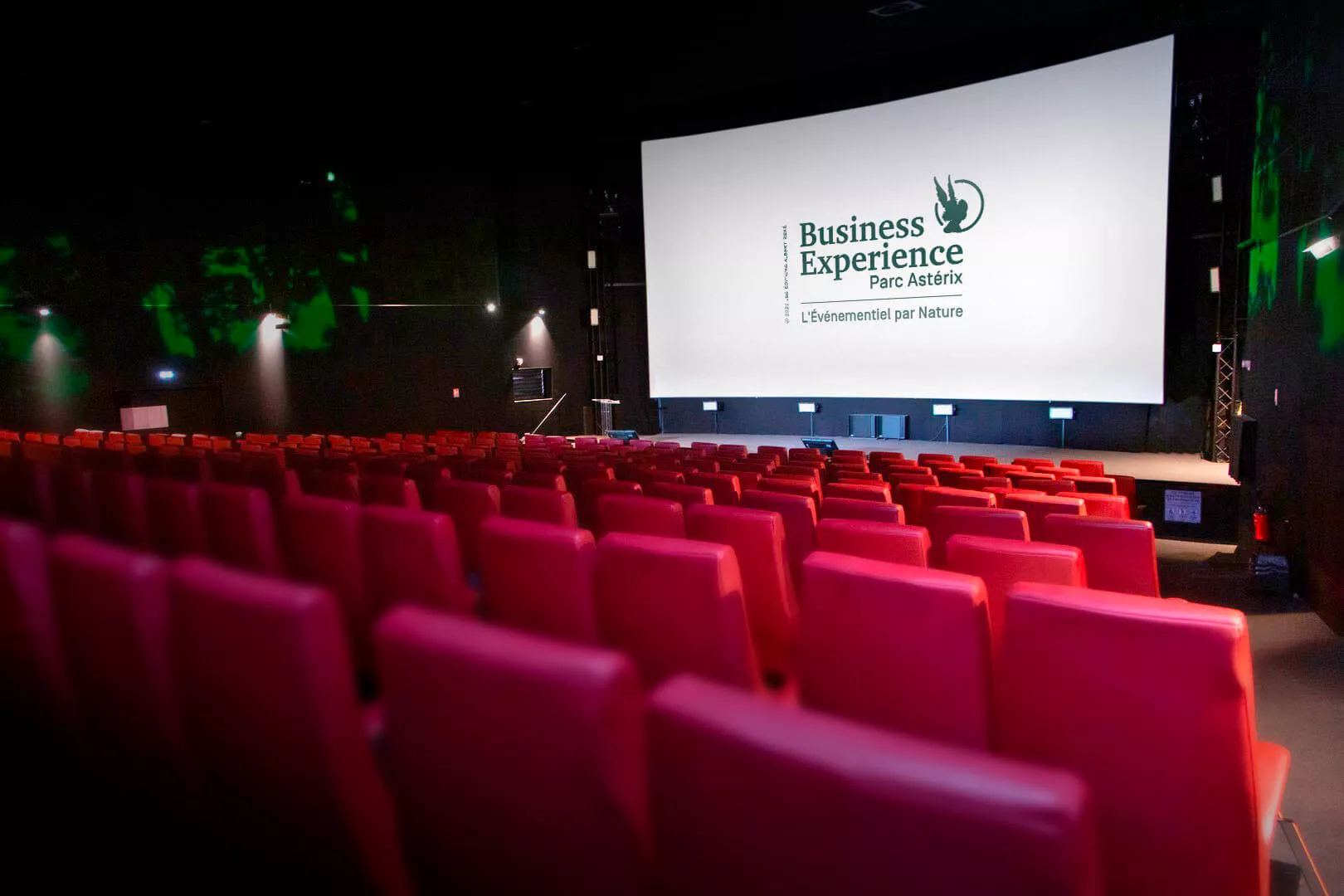 Header auditorium